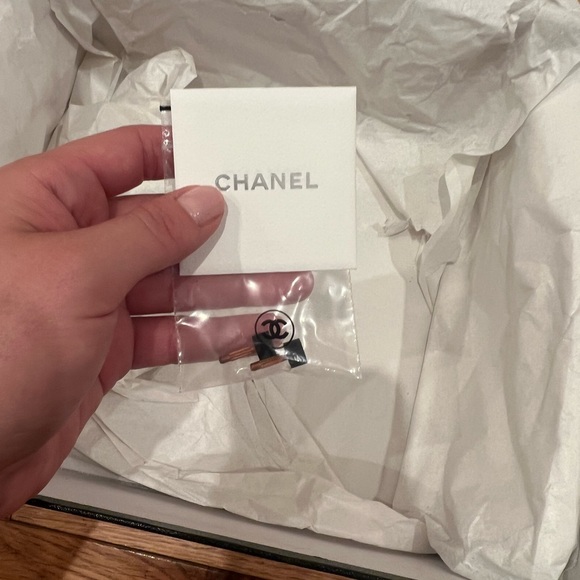 CHANEL PATENT LEATHER PEARL EMBELLISHED HEEL - Picture 7 of 12